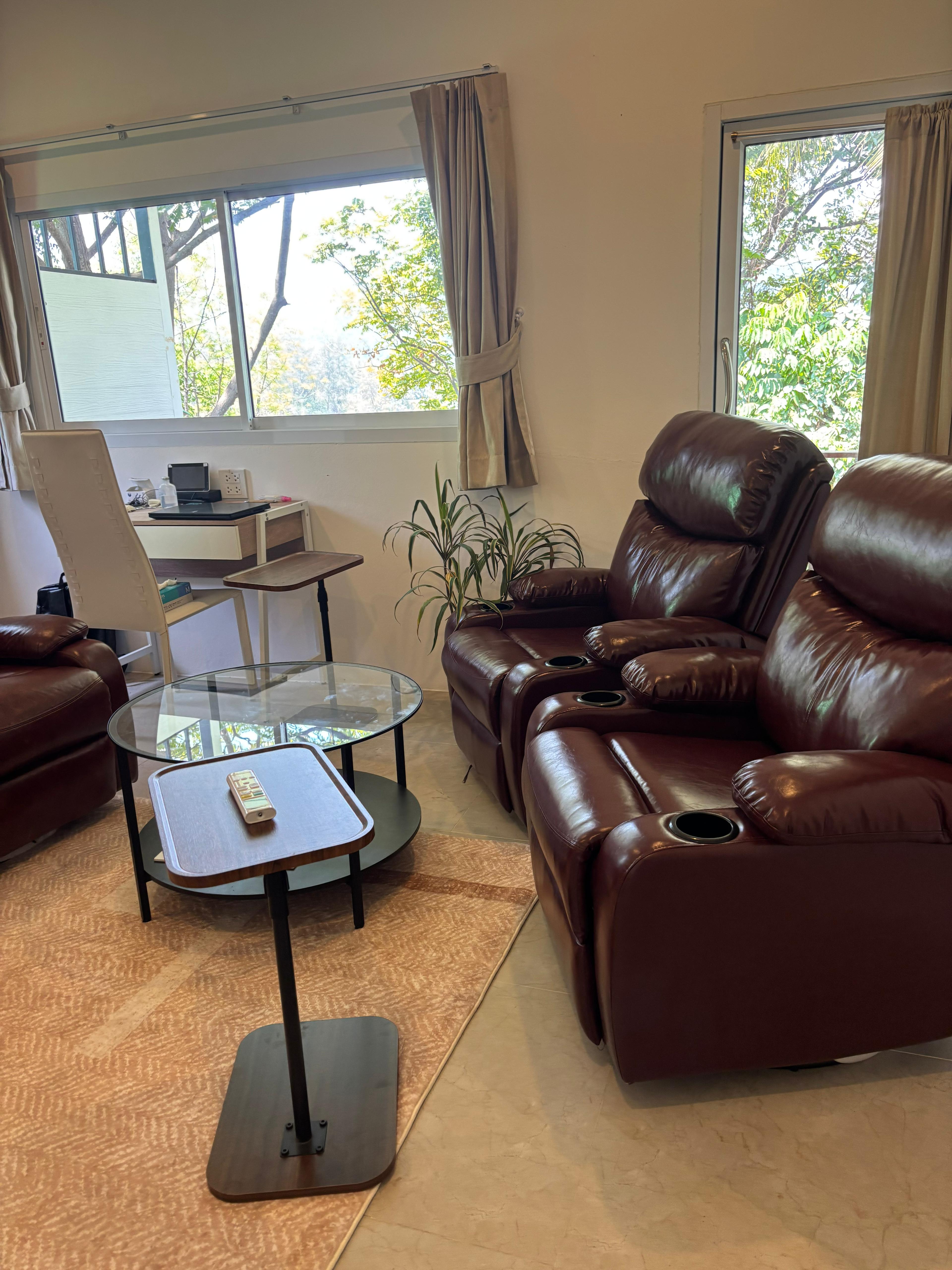 IV infusion therapy at Holina Clinic